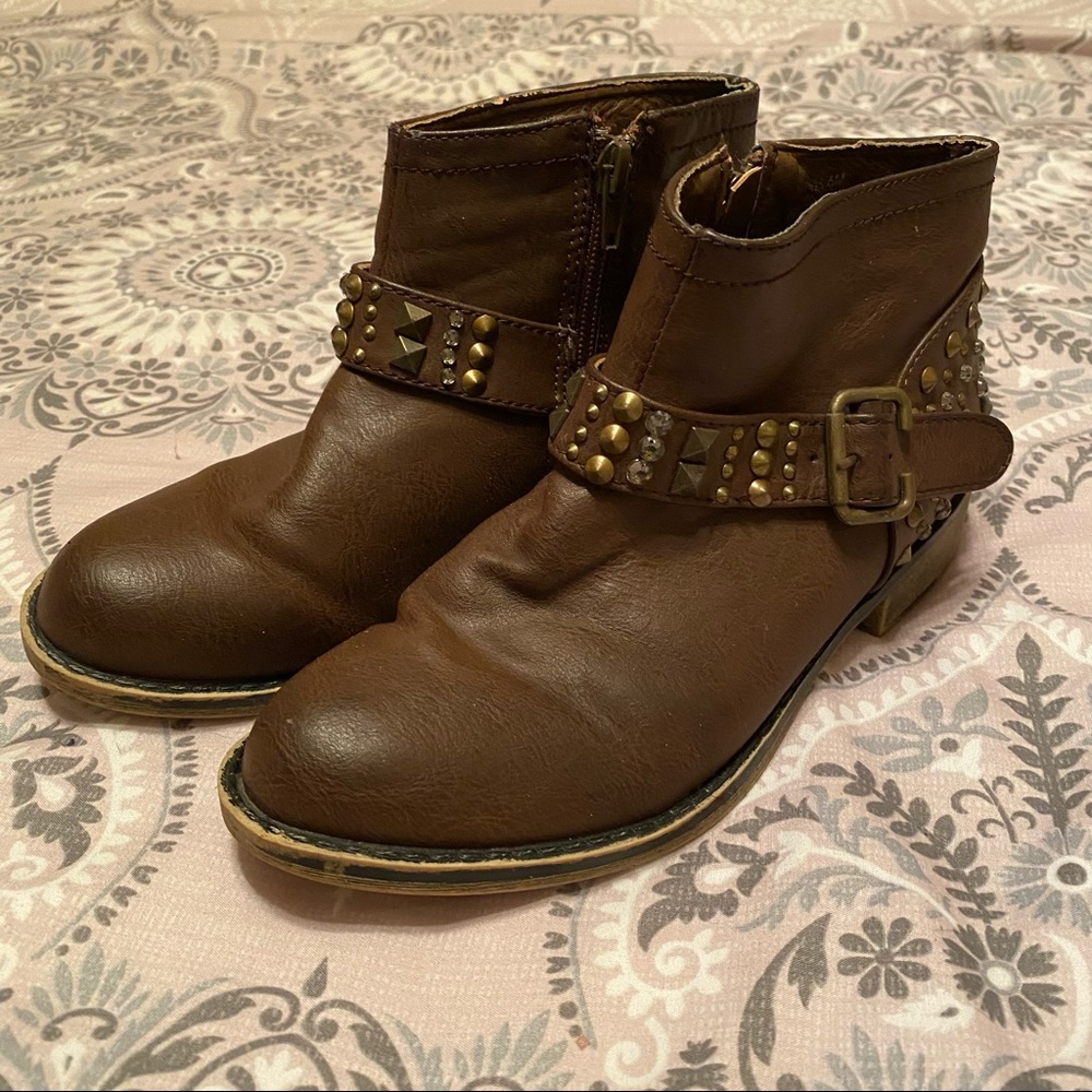 Brown studded booties🐴